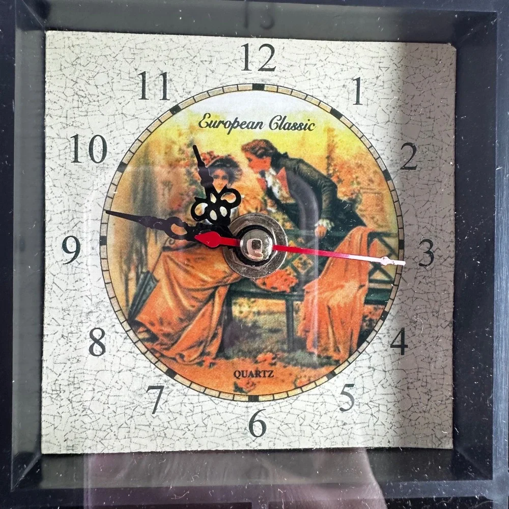 European Classic Quartz Clock Display Case Shadow Box Mantel Decor‎ Works